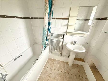 Maiden Place, Lower Earley, Reading, Berkshire, RG6 - Photo 2
