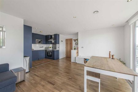 3 bedroom flat to rent - Photo 2