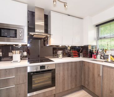 1 Bed Flat, Henry Doulton Drive, SW17 - Photo 5