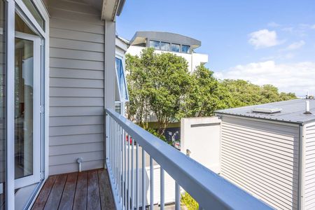 Funky Loft-Style Apartment with Garage - 10/9 Basque Road, Eden Terrace - Photo 4