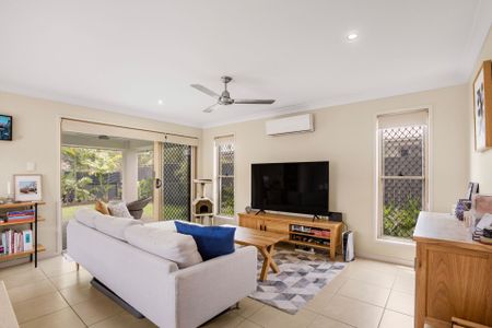 Spacious Family Living in the Heart of Birtinya! - Photo 3