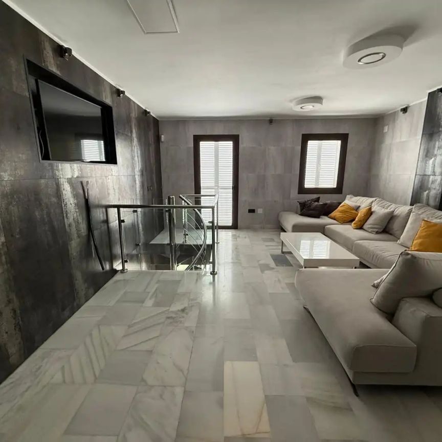 Apartamento de alquiler en Muelle Ribera (p Banus), Puerto Banús - Photo 1