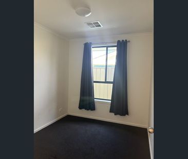 Family Home with Open-plan living - Photo 1