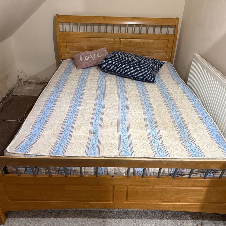 Room in a Shared Flat, Save King, IG3 - Photo 1