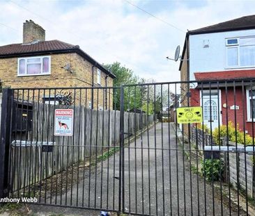 Temple Gardens, Barrow Close, N21 - Photo 4
