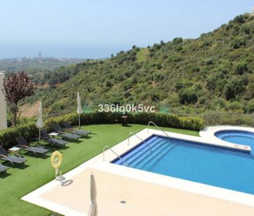 Apartment for rent in Los Altos de los Monteros, Marbella East - Photo 4