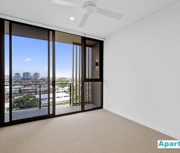 Modern Apartment for Rent in Prestigious Ascot Green – Tranquil Liv... - Photo 3