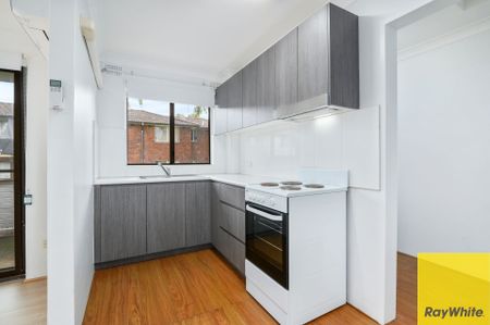 Prime Location - Photo 3