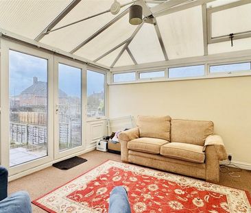 4 bedroom terraced house to rent - Photo 3