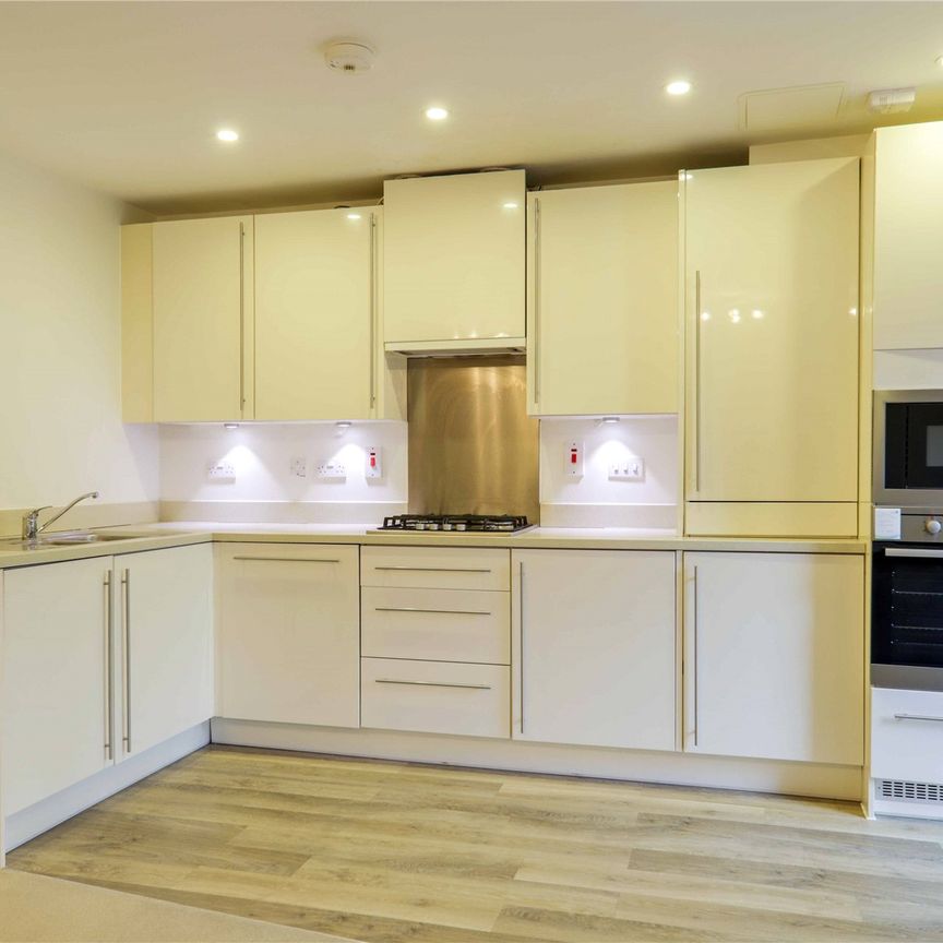 Friary Court, Reading Friary Court, Reading - Photo 2