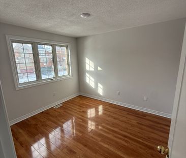 For Lease - 121 Wharnsby Drive, Toronto, Ontario - Photo 3