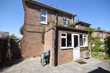 To Rent Bemister Road, Winton, Bournemouth, BH9 £2,390 pcm Tenancy Info - Photo 4