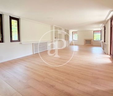 Luxury Villa for rent in Hortaleza, Chamartin, Autonomous Region of... - Photo 4