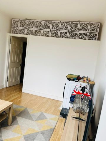 2 Bed Flat, Biscot Road, LU3 - Photo 4