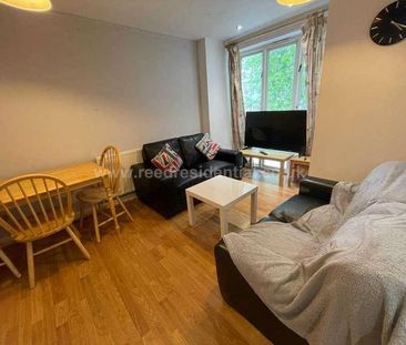 Castle Boulevard, Lenton, England, NG7 - Photo 5