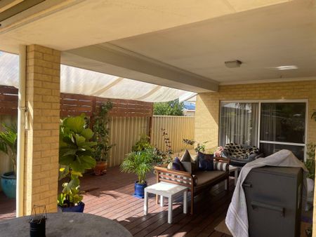 7 Lyrebird Road, Broadwater WA 6280 - Photo 3