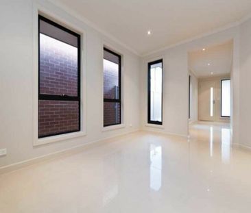 13A Davies Avenue, Tranmere SA, Belconnen - Photo 1