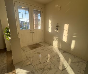 For Lease - 8 UNWIND Crescent Unit# (Upper Level), Brampton, Ontario - Photo 2