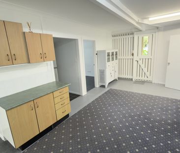 Recently renovated - Photo 5