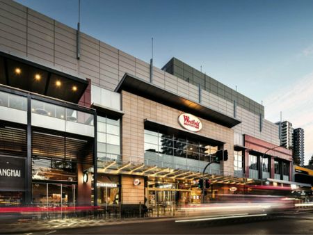 Spacious One Bedroom Apartment ! - Photo 4