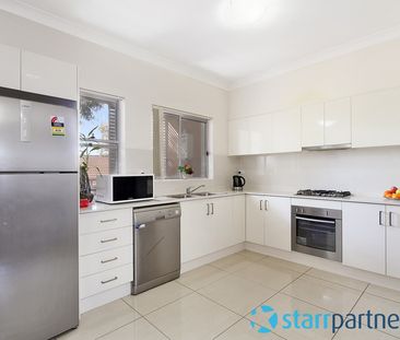 MODERN 2 BEDROOM APARTMENT - Photo 6