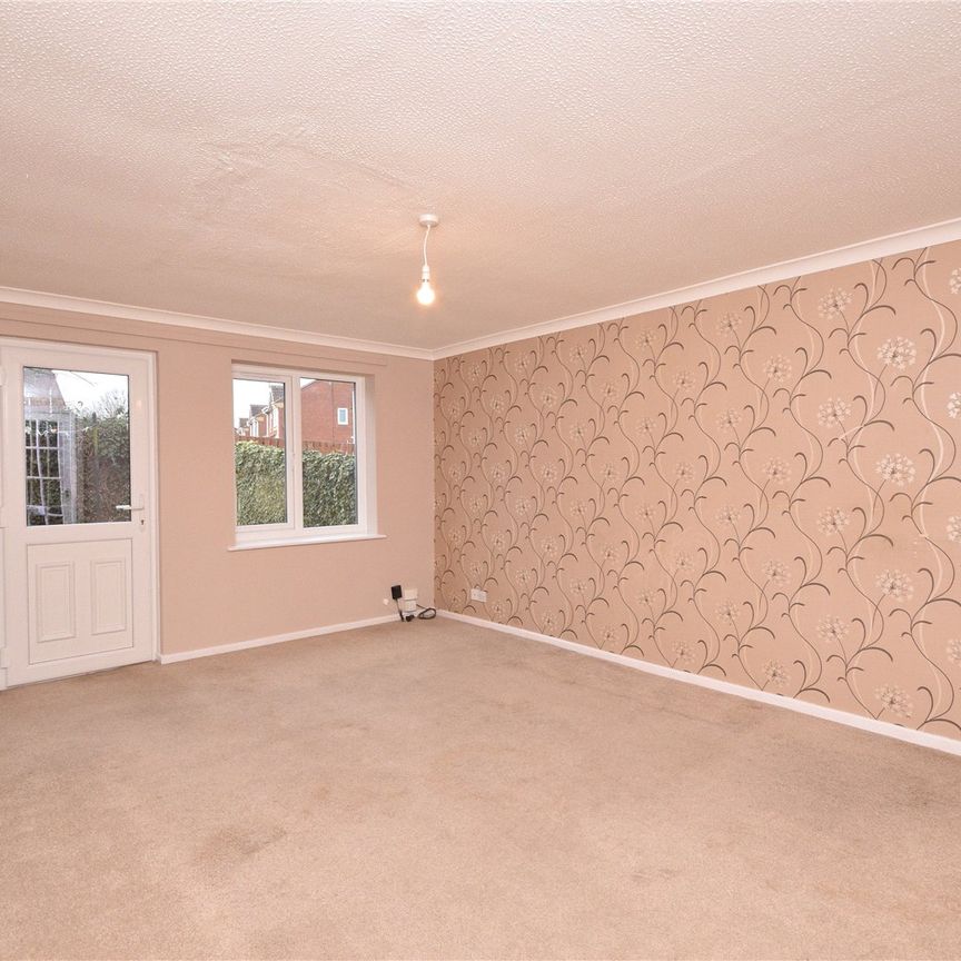 12, Middlecroft Road, Leeds, West Yorkshire, LS10 4QZ - Photo 1