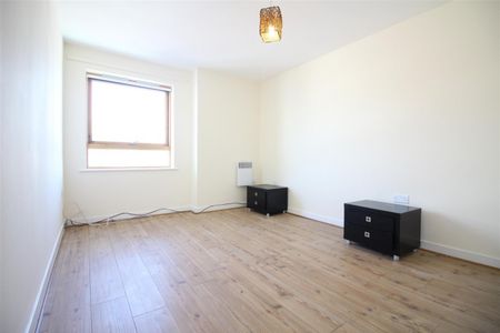 2 Bedroom Flat To Let - Photo 5