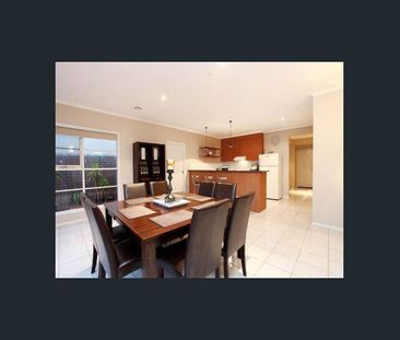 STYLISH FAMILY HOME! - Photo 5