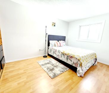 For Lease - 7275 Corrine Crescent, Mississauga, Ontario - Photo 2