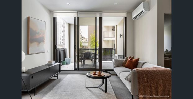 Available now - Furnished/unfurnished 2 Bed, 2 Bath Apt with Balcony! - Photo 1