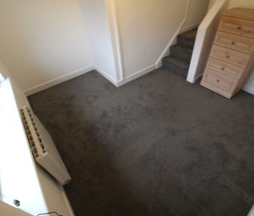 Flat 3 The Precinct, Main Street, Stretton - Photo 6