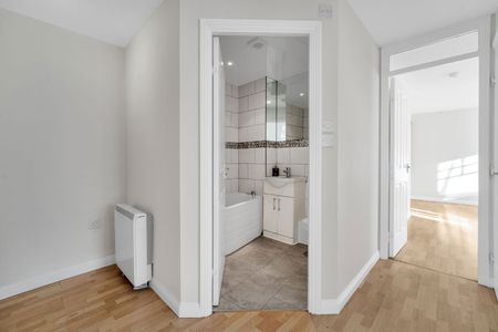 Warwick Road, West Drayton, UB7 9BX - Photo 4