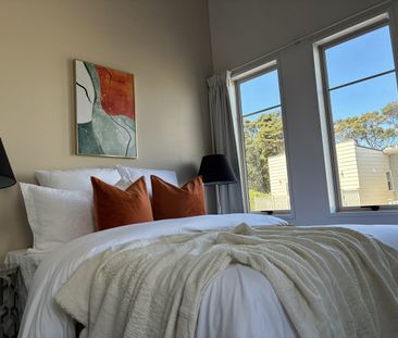 Charming Townhouse in Bayview - Photo 2