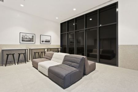 4101/500 Elizabeth Street, Melbourne - Photo 3
