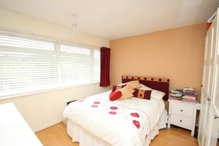 Sundale Avenue, Selsdon, CR2, Property for rent - Photo 2