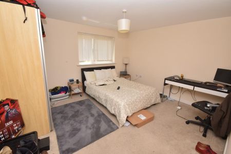 4 bedroom house to rent - Photo 3