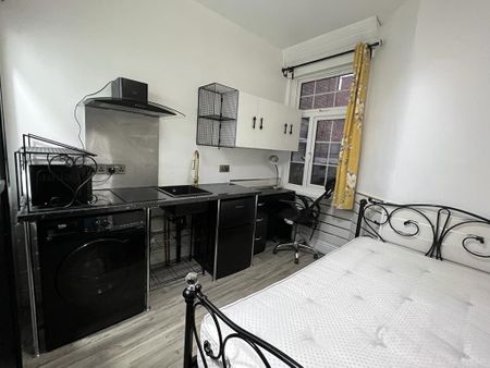 Studio Flat, Victoria Park, M14 - Photo 4