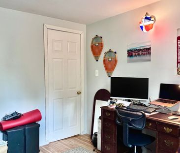 99 Rue Melrose - Photo 1