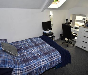 6 bedroom house to rent - Photo 2