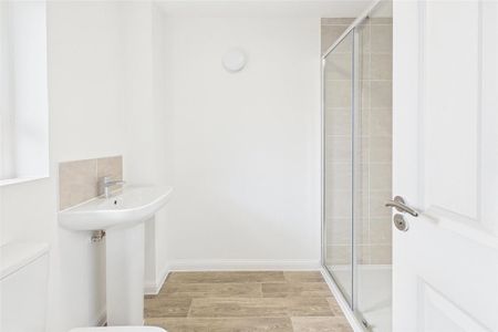 2 bedroom semi-detached house to rent - Photo 2