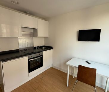 1 bedroom flat to rent - Photo 1