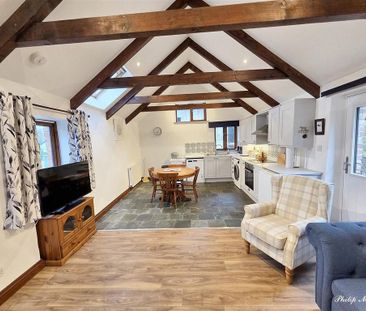 1 bedroom barn conversion to rent - Photo 3
