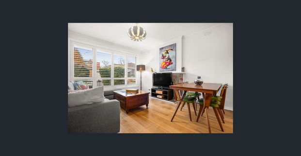 BRIGHT AND SPACIOUS 2 BEDROOM | FLARE REAL ESTATE - Photo 1