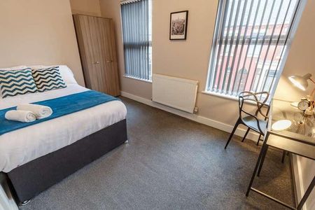 Halsbury Road, L6 - Photo 2