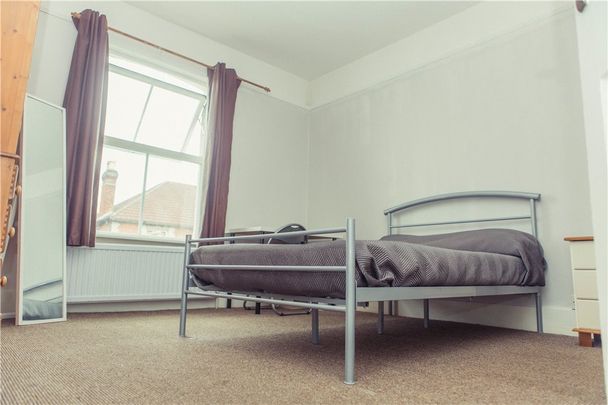 Ludlow Road, Guildford, Surrey, GU2 7NR - Photo 1