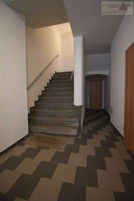 Großzügige 2-Raum-Wohnung mit Balkon und Einbauküche in Bad Schlema - Photo 1