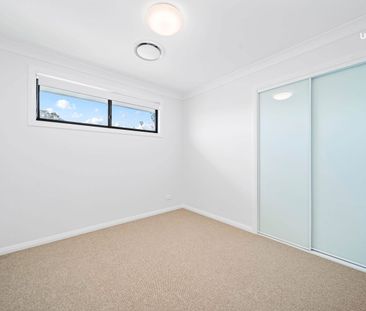 BEAUTIFUL HOME IN A QUIET STREET! - Photo 3