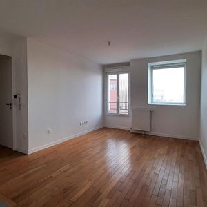 location Appartement F2 DE 38.18m² À ROMAINVILLE - Photo 2