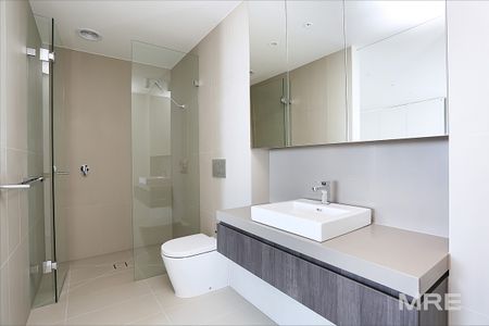 Large and light filled apartment that really hits 'The Marque!' - Photo 5