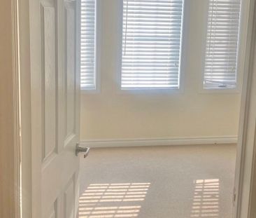 For Lease - 39 Bloom Drive, Brampton, Ontario - Photo 2